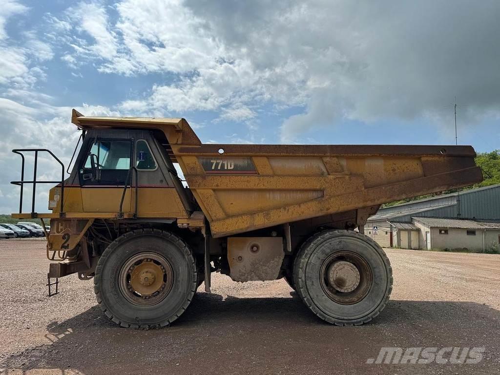 CAT 771D Statybiniai savivarčiai sunkvežimiai