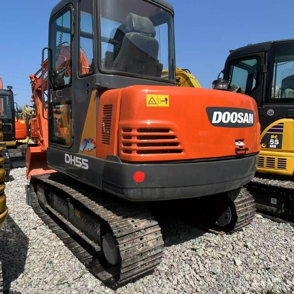 Doosan 55 Vikšriniai ekskavatoriai