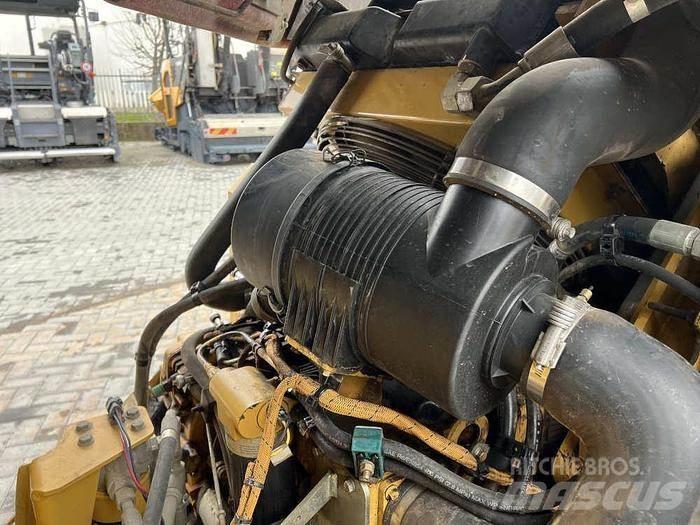 CAT CB 434D XW Porinių būgnų volai