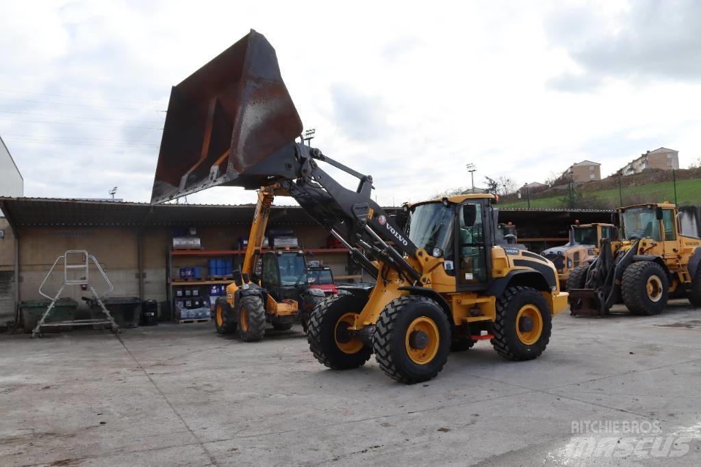 Volvo L 50 H Naudoti ratiniai krautuvai