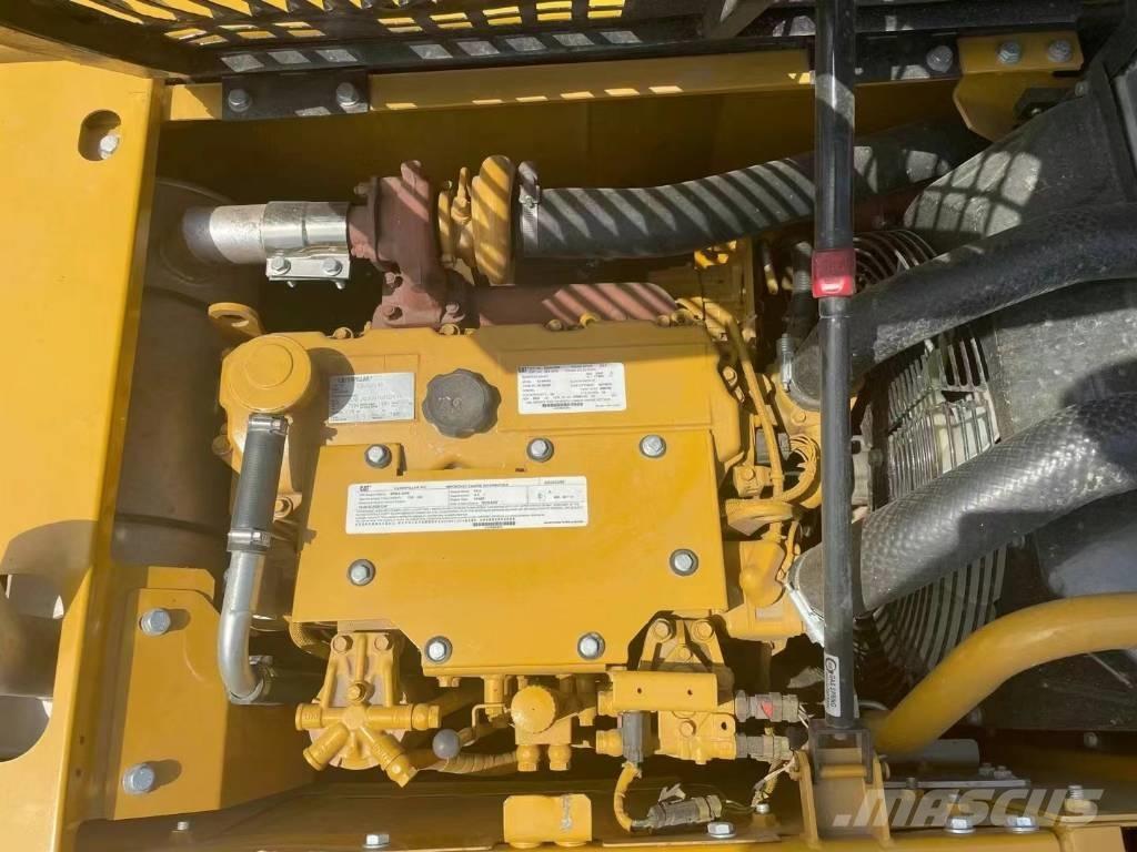 CAT 312D Vidutinės galios ekskavatoriai 7-12 t