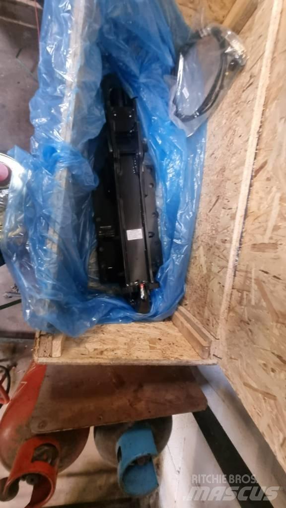 Merlo PickUp Hitch Kiti krovimo ir kasimo mechanizmai ir jų priedai