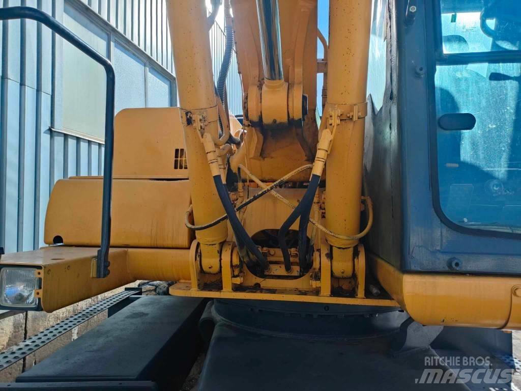 Komatsu PW 130ES-6K Ratiniai ekskavatoriai