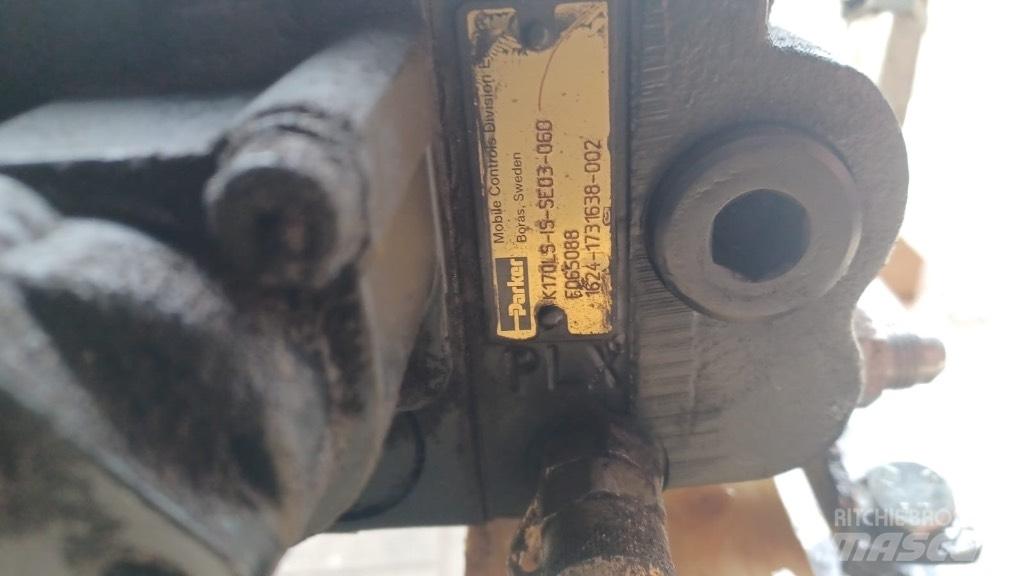 John Deere 1270 D Hidraulikos įrenginiai