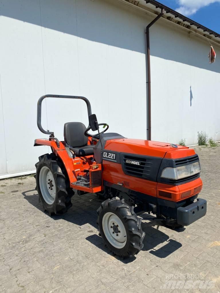 Kubota GL 221 Naudoti kompaktiški traktoriai
