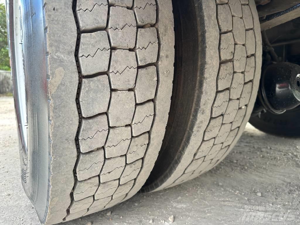Ford F 750 XL SD Automobiliniai kranai