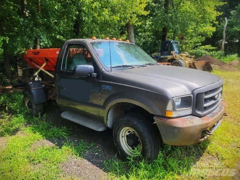 Ford F 350 Sunkvežimiai su dengtu kėbulu