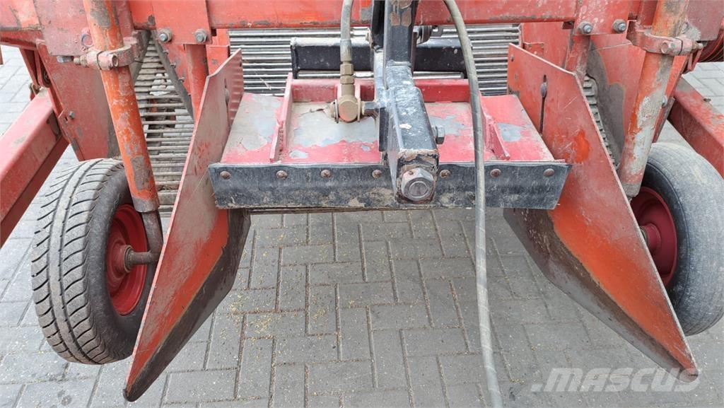 Amac F2 uienlader Bulvių kombainai ir ekskavatoriai