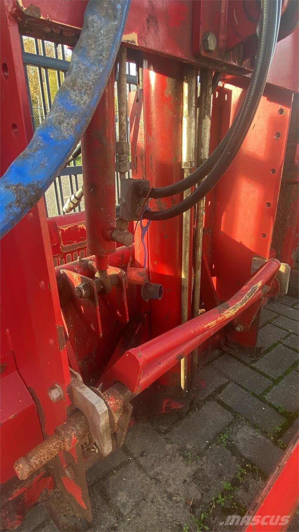 BvL megastar 195 Kiti galvijų priežiūros įrengimai