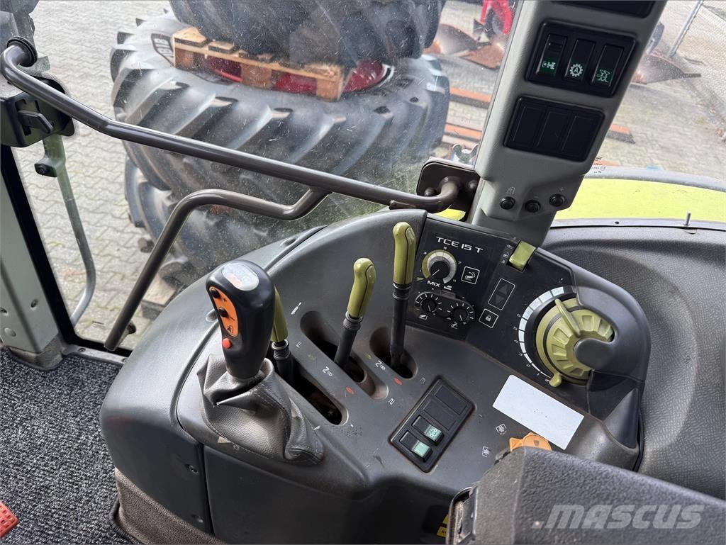CLAAS Ares 697 ATZ Traktoriai