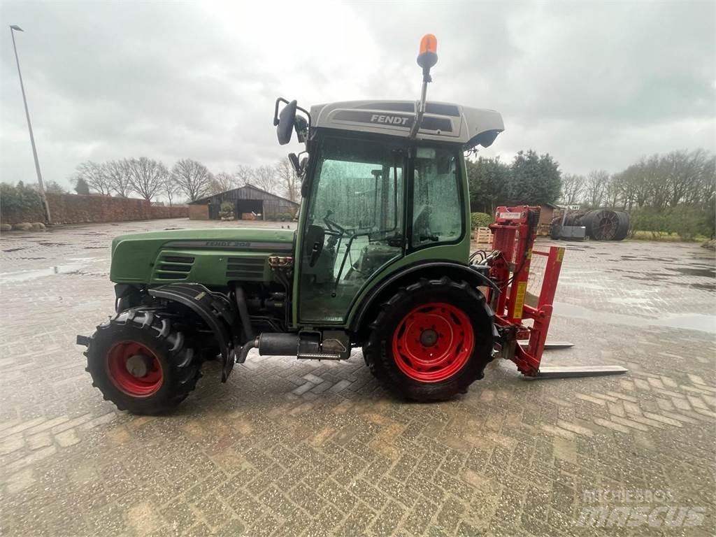 Fendt 208V Traktoriai