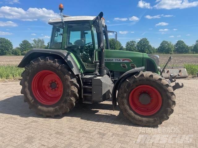 Fendt 714 Com3 Traktoriai