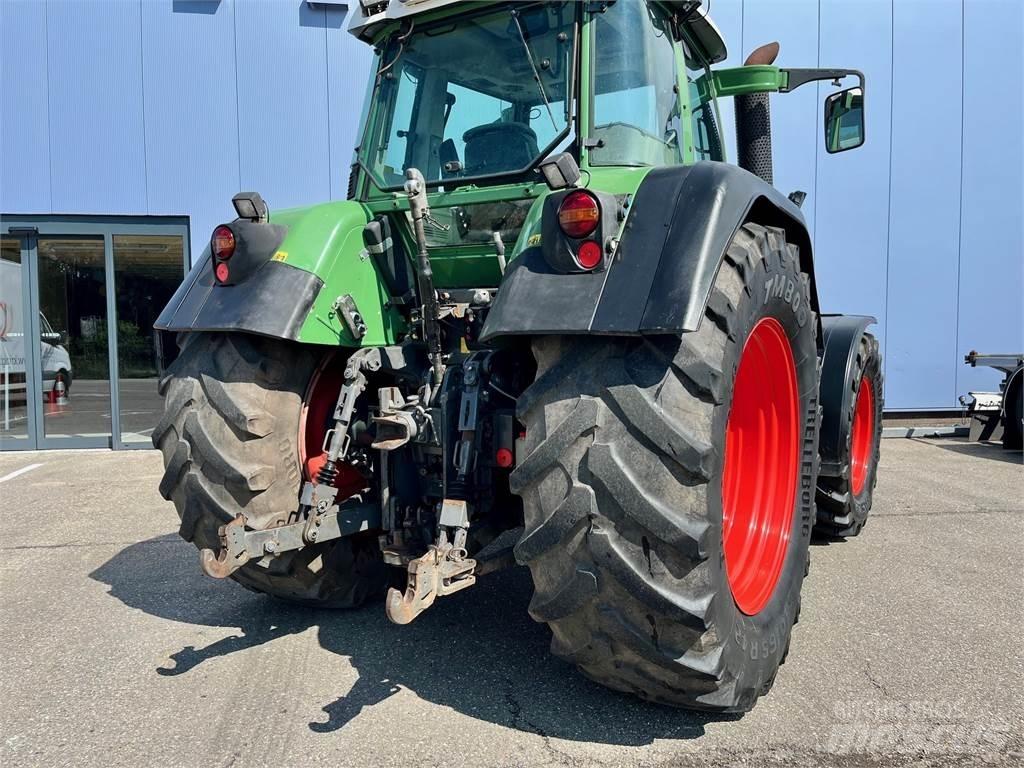 Fendt 718 COM3 Traktoriai