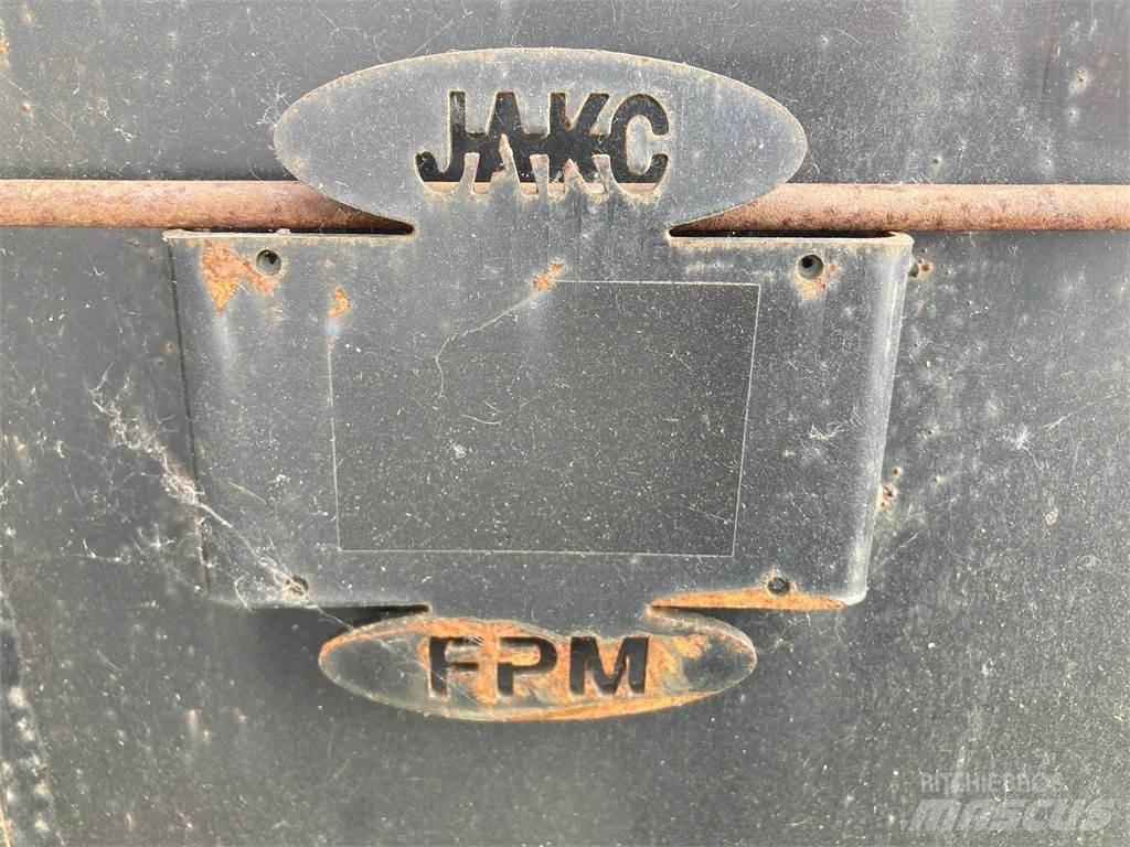  Grondbak Kiti krovimo ir kasimo mechanizmai ir jų priedai