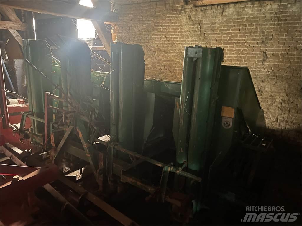 Hassia pootmachine Bulvių kombainai ir ekskavatoriai