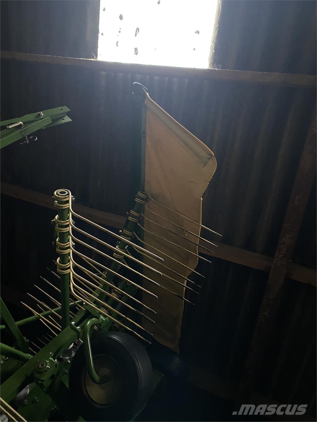 Krone Swadro 807 Šieno grėbliai ir vartytuvai