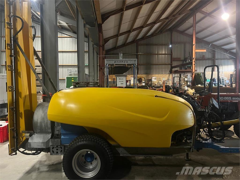  KWH Mistral 1500 Prikabinami purkštuvai