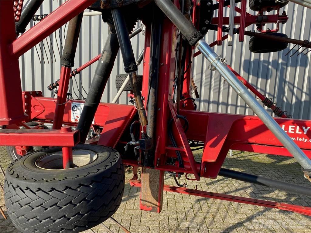 Lely hibiscus 915 Šieno grėbliai ir vartytuvai