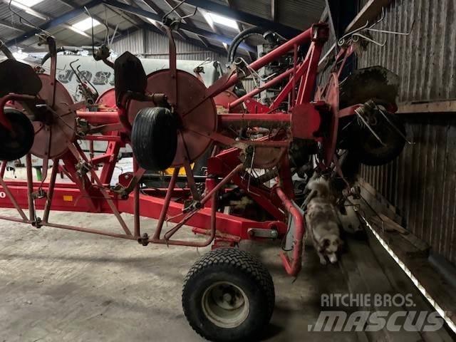 Lely Lotus 1020 Šieno grėbliai ir vartytuvai