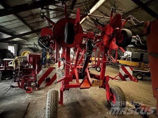 Lely Lotus 1020 Šieno grėbliai ir vartytuvai