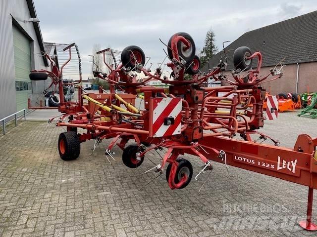 Lely Lotus 1325 Šieno grėbliai ir vartytuvai