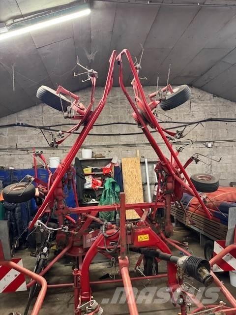 Lely Lotus 675 Šieno grėbliai ir vartytuvai