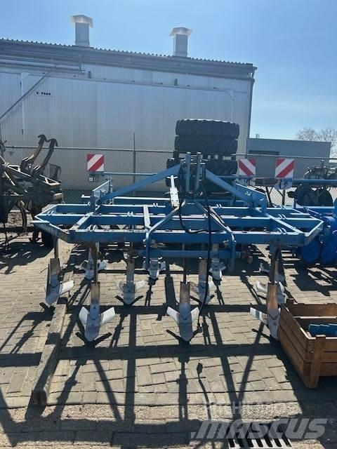 Lemken Karat 9/300 Kultivatoriai