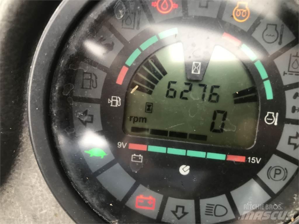 Mustang 406 Frontaliniai krautuvai ir ekskavatoriai