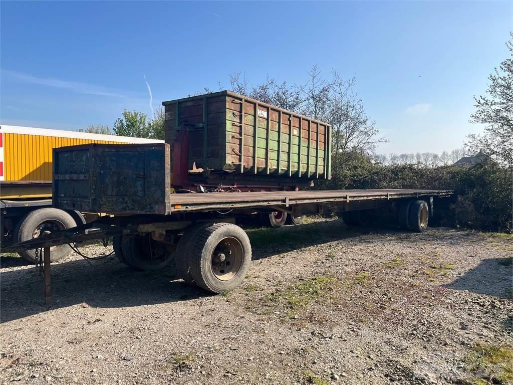  PATTE WAGEN Gyvulių pervežimo priekabos