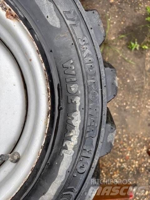 Set BKT 27x8.50-15 Padangos, ratai ir ratlankiai