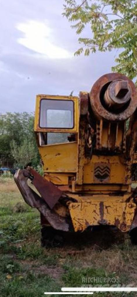 Mait T /80. Polių kalimo technika