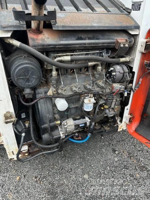 Bobcat 864 H Krautuvai su šoniniu pasukimu