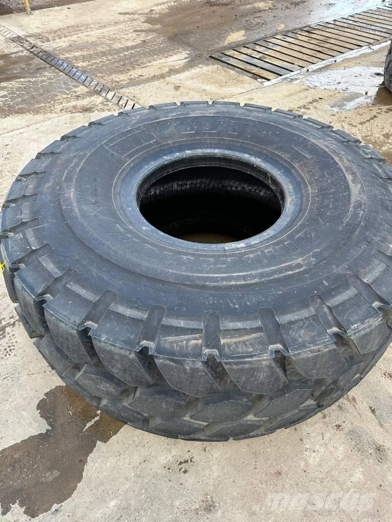 Bridgestone 26.5R25 Padangos, ratai ir ratlankiai