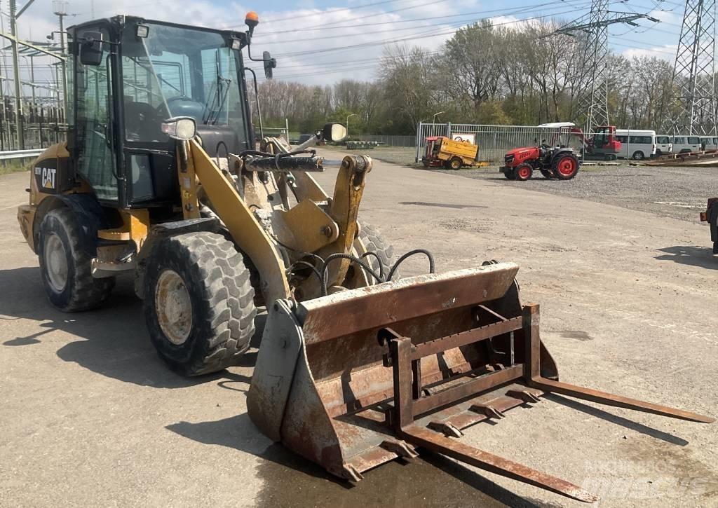 CAT 907 H Naudoti ratiniai krautuvai
