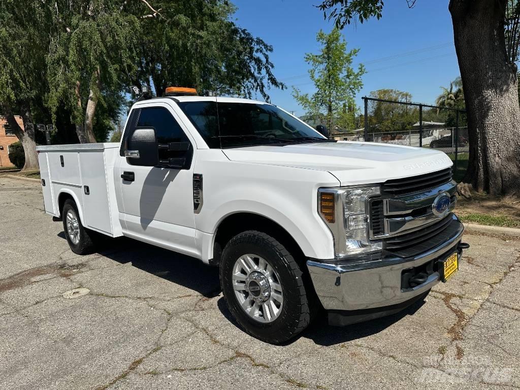 Ford F250 Pikapai / Bortiniai sunkvežimiai