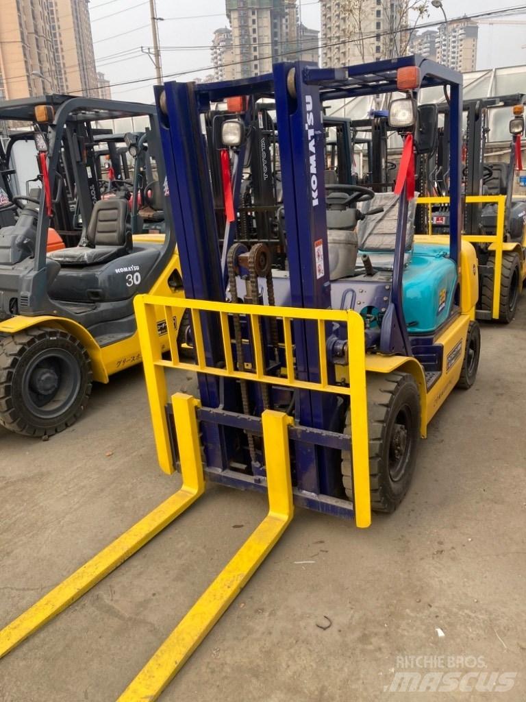 Komatsu FD25 Dyzeliniai krautuvai