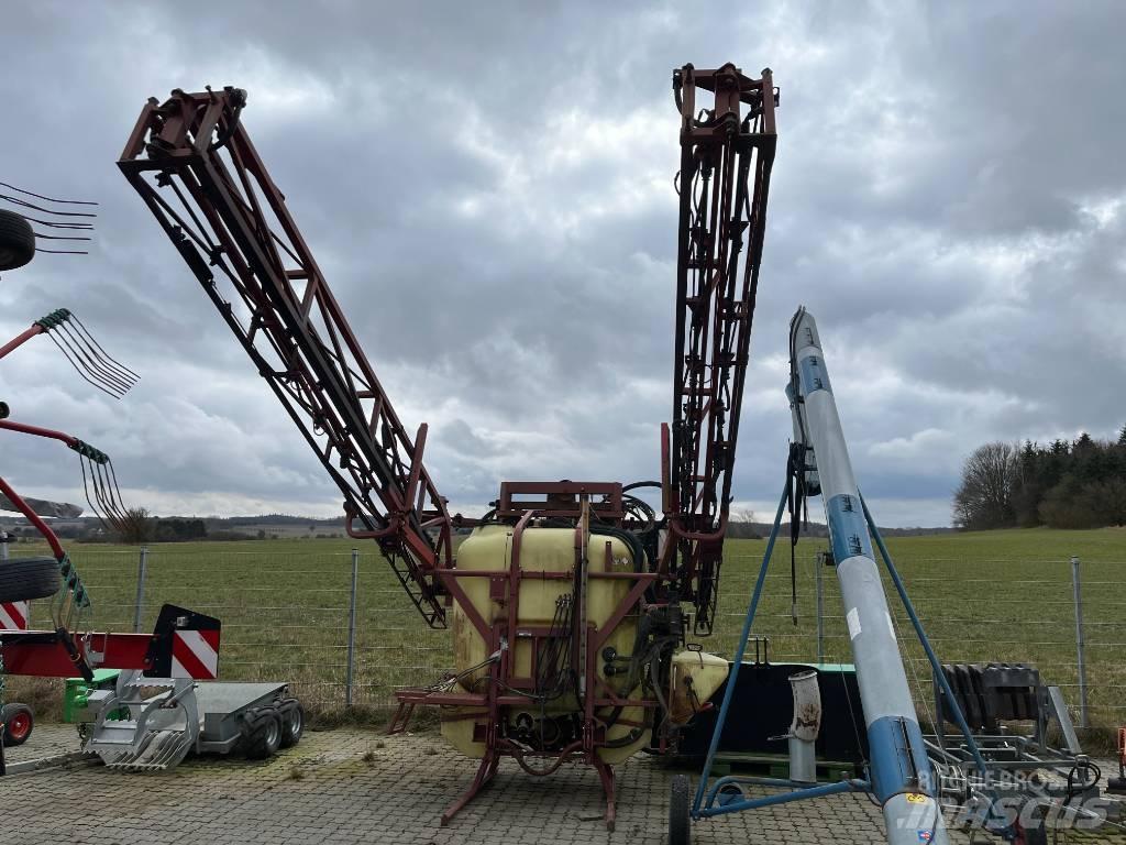 Hardi Mega 1200 Įmontuoti purkštuvai