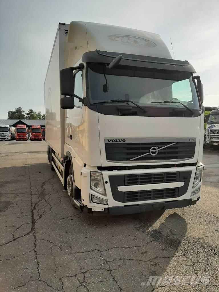 Volvo FH 13 Sunkvežimiai su dengtu kėbulu