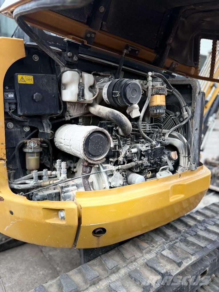 CAT 302.7 D CR Mini ekskavatoriai < 7 t