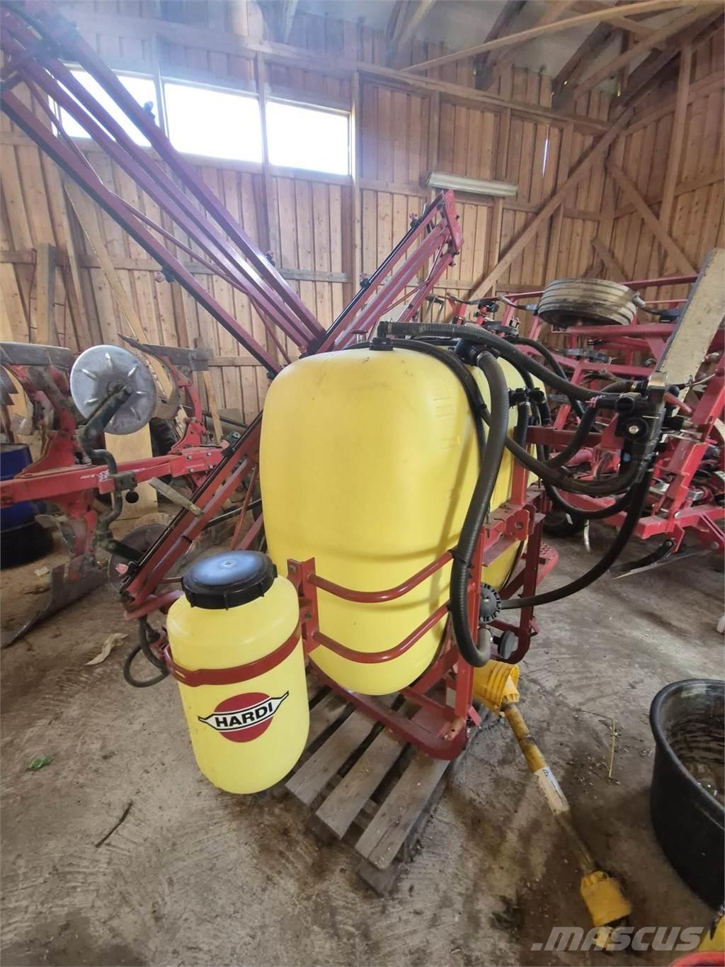 Hardi 600/11 Prikabinami purkštuvai
