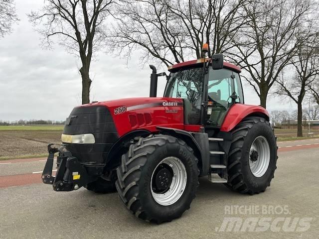 Case IH Magnum 250 Traktoriai