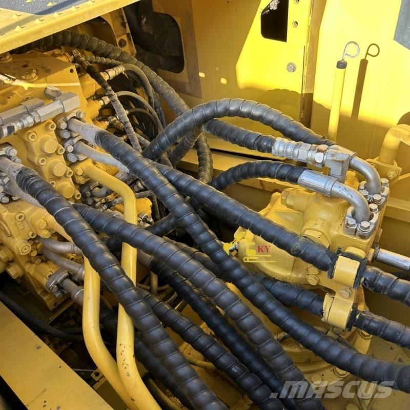 Komatsu PC 200-8 Vikšriniai ekskavatoriai