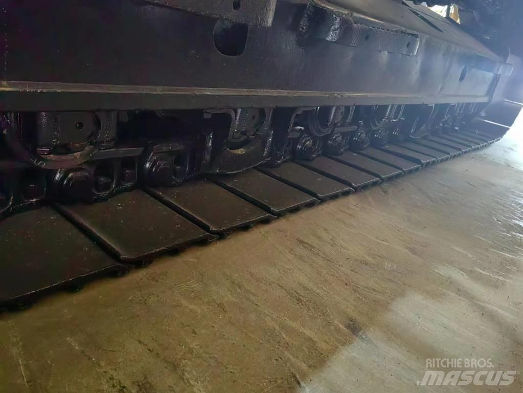 CAT 320 Vikšriniai ekskavatoriai