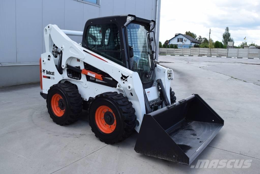 Bobcat S 750 Krautuvai su šoniniu pasukimu