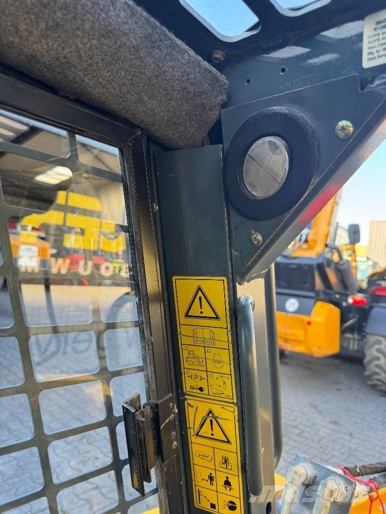 Gehl R105 Krautuvai su šoniniu pasukimu