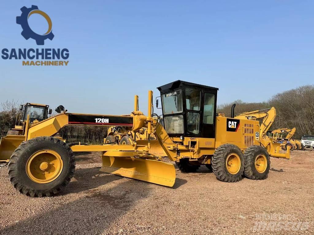 CAT 120H Greideriai