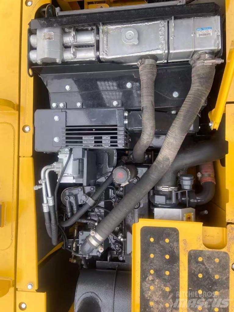 Komatsu PC 130 Vikšriniai ekskavatoriai