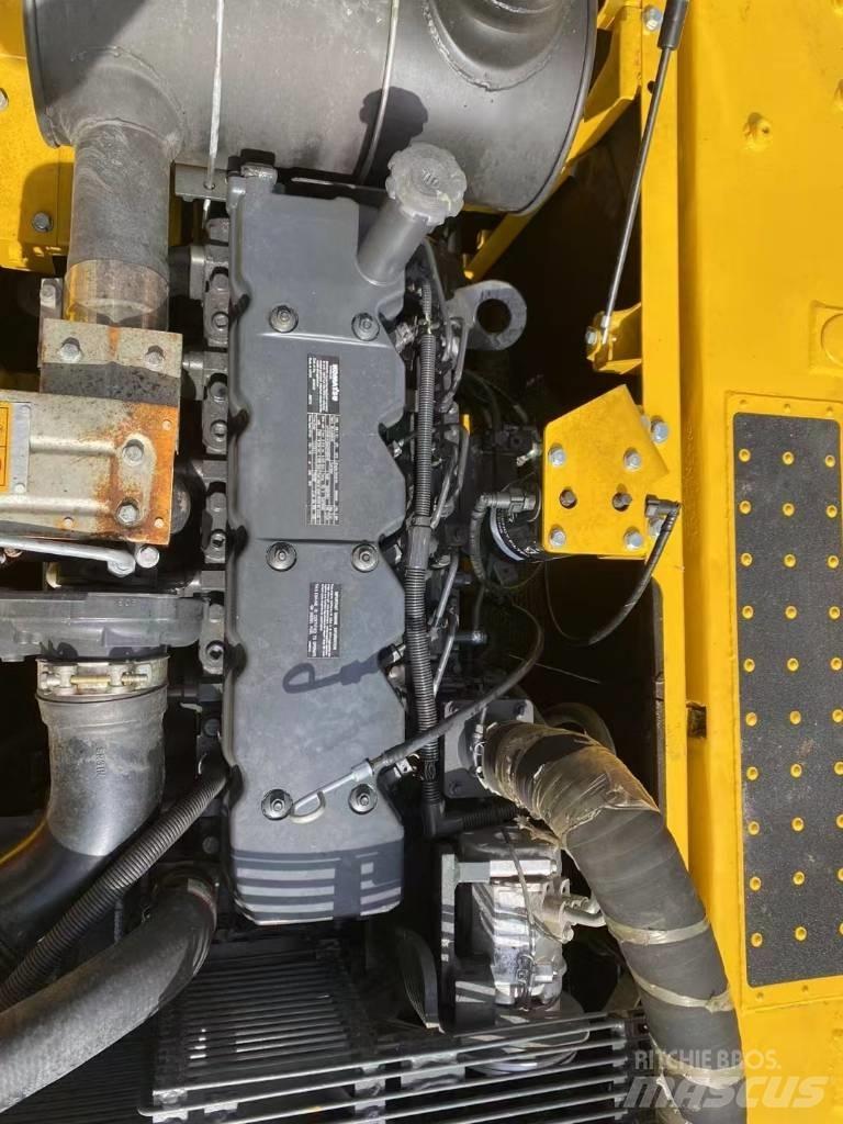 Komatsu 200-8 Vikšriniai ekskavatoriai