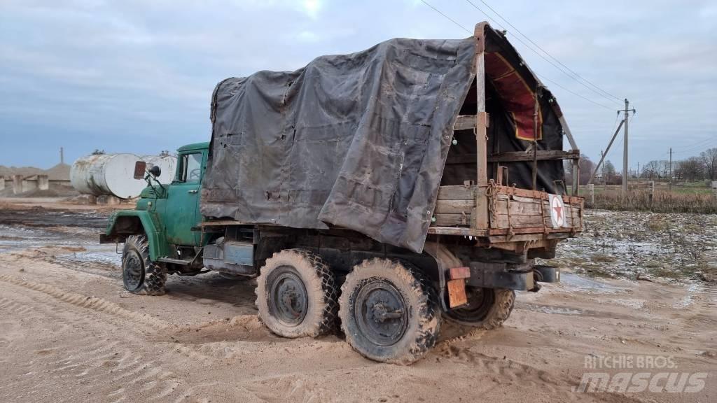 ZIL 157 K 6x6 Sunkvežimiai su dengtu kėbulu
