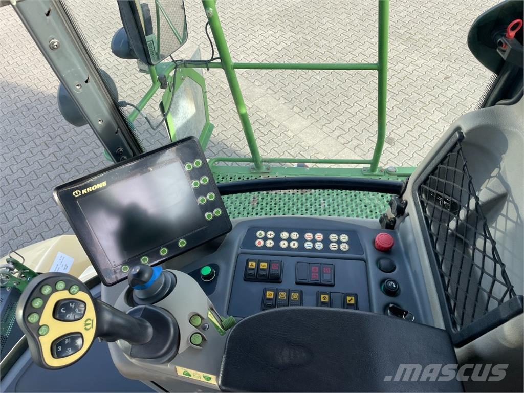 Krone BiG X 700 Pašarų kombainai